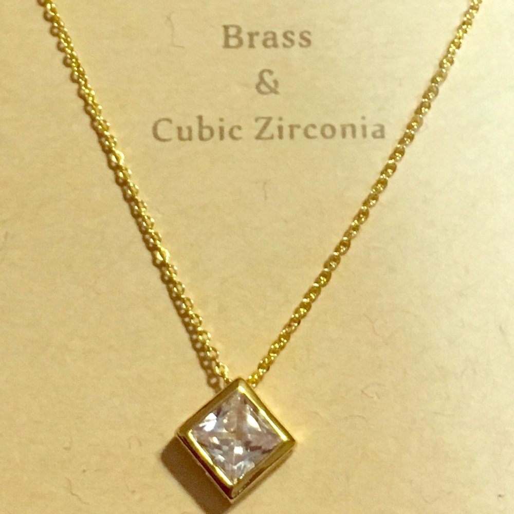 Diamond shape chic necklace